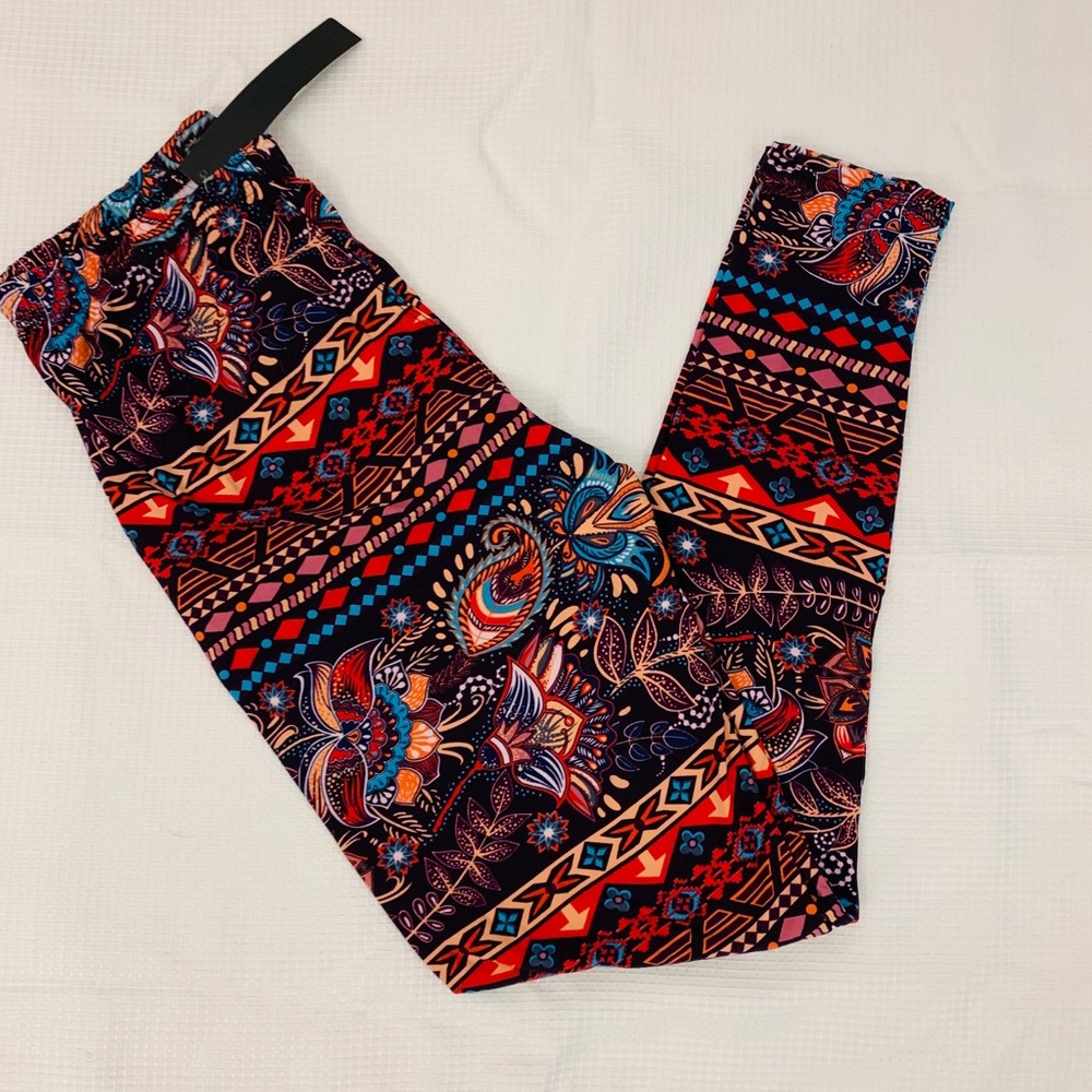 Butter soft leggings plus size fits sizes 14-20.